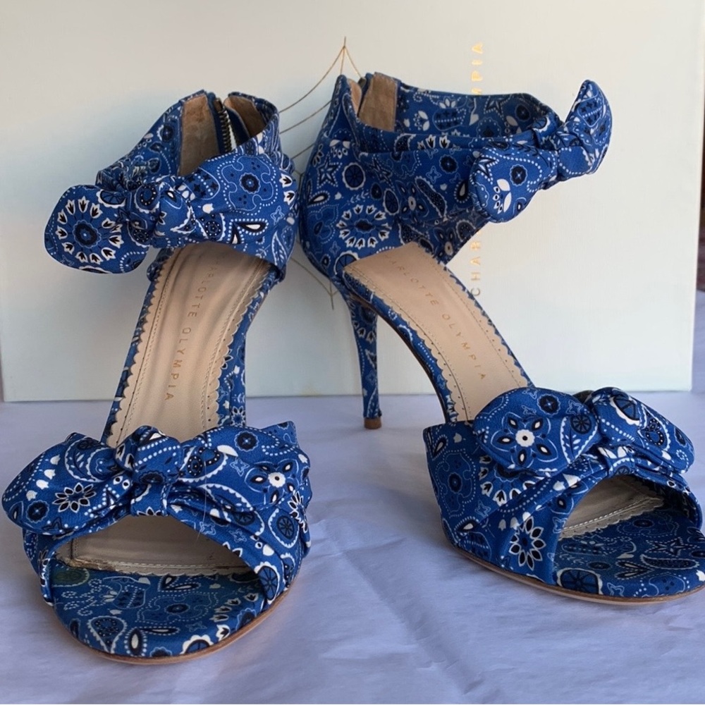 🎉HP✨Charlotte Olympia PATTY Bucking Blue Bandana Crepe de Chine Heel SZ 38.5